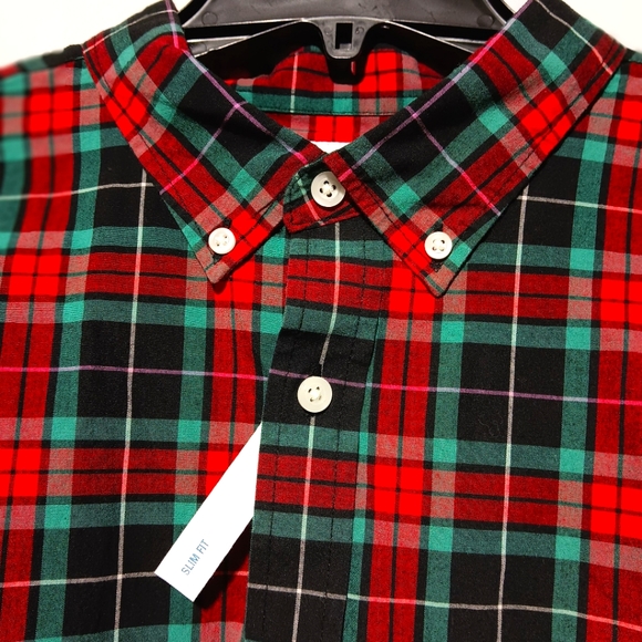Old Navy NWT Men's XL Slim Fit Button Down Collared Shirt, Red & Green Plaid - Picture 3 of 9